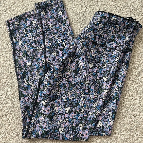 Ebb & Flow Pants - Ebb and flow retro floral ruffle pocket leggings size M full length